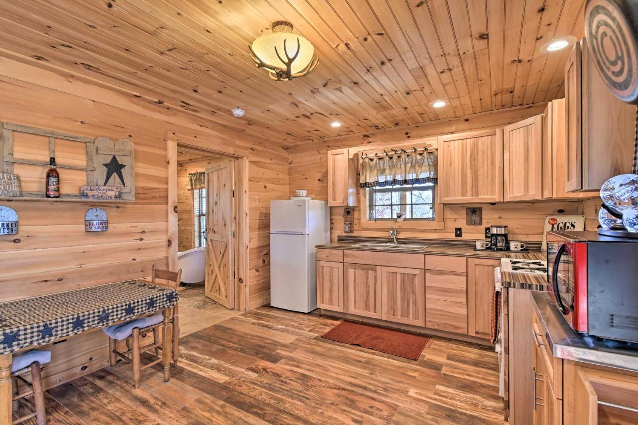 Quiet And Secluded Berea Cabin On 70-Acre Farm! Luaran gambar